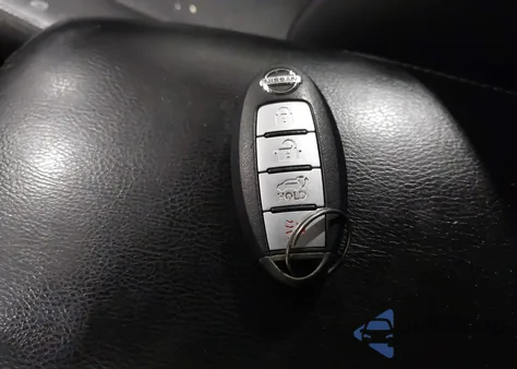 2015 Nissan Rogue Sl z USA, uszkodzony, nr VIN 5N1AT2MV9FC793735